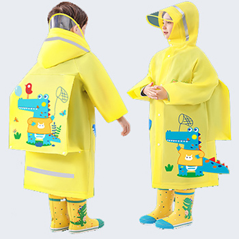 902 Raincoat with Schoolbag Space